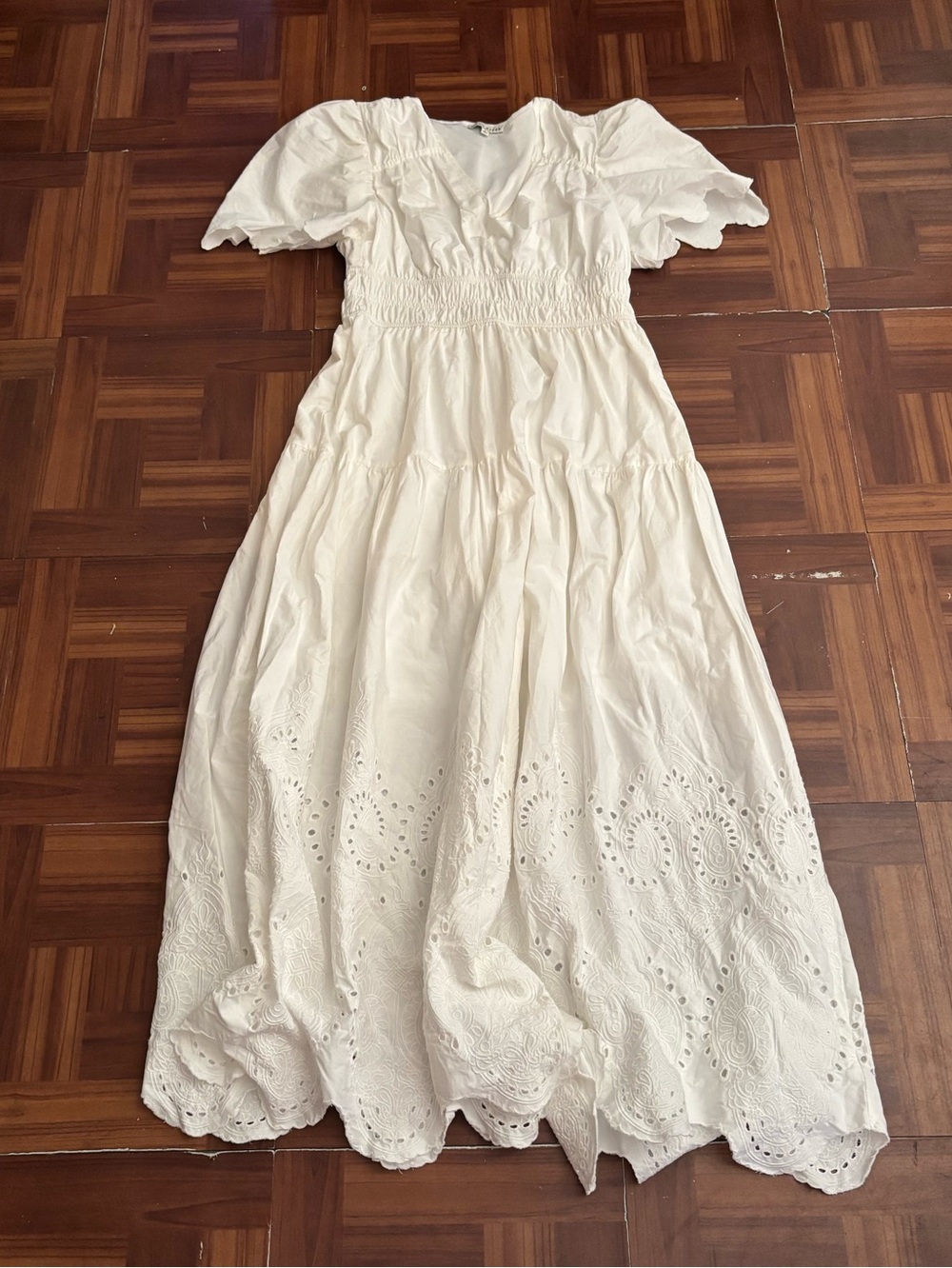 Moon River Pleated Eyelet Tiered Midi Dress white - Picture 3 of 6